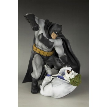 Batman ARTFX Statue 1/6 The Dark Knight Returns 30 cm